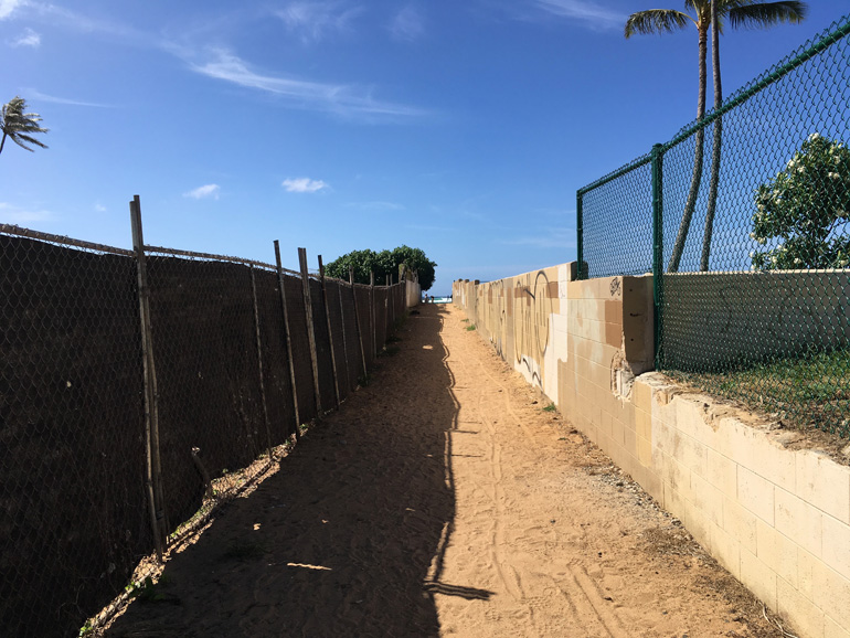 ハワイおすすめジョギングコース | 裸足でカハラビーチコース