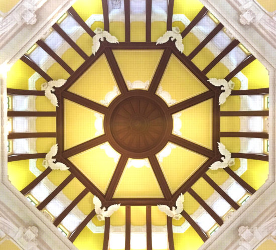 東京駅丸の内駅舎南ドーム天井。