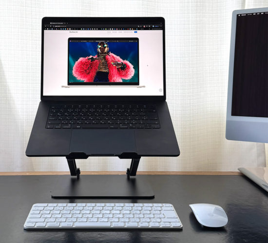 ノートパソコンスタンド。