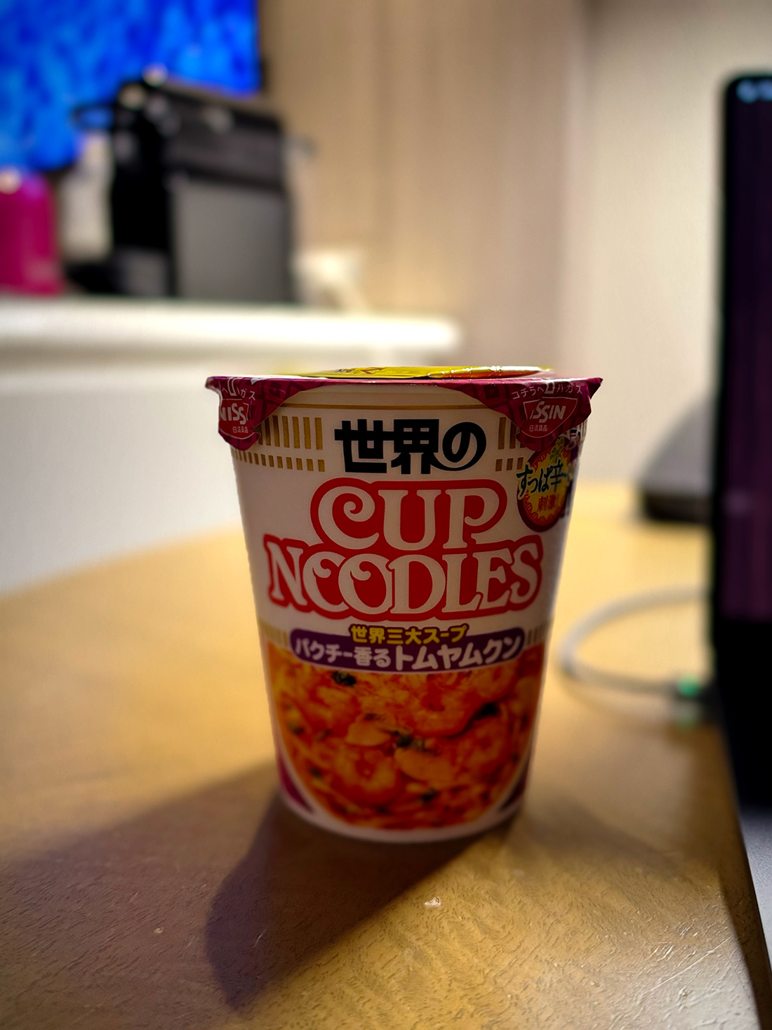 【俺の夜食】世界のカップヌードル パクチー香るトムヤムクン