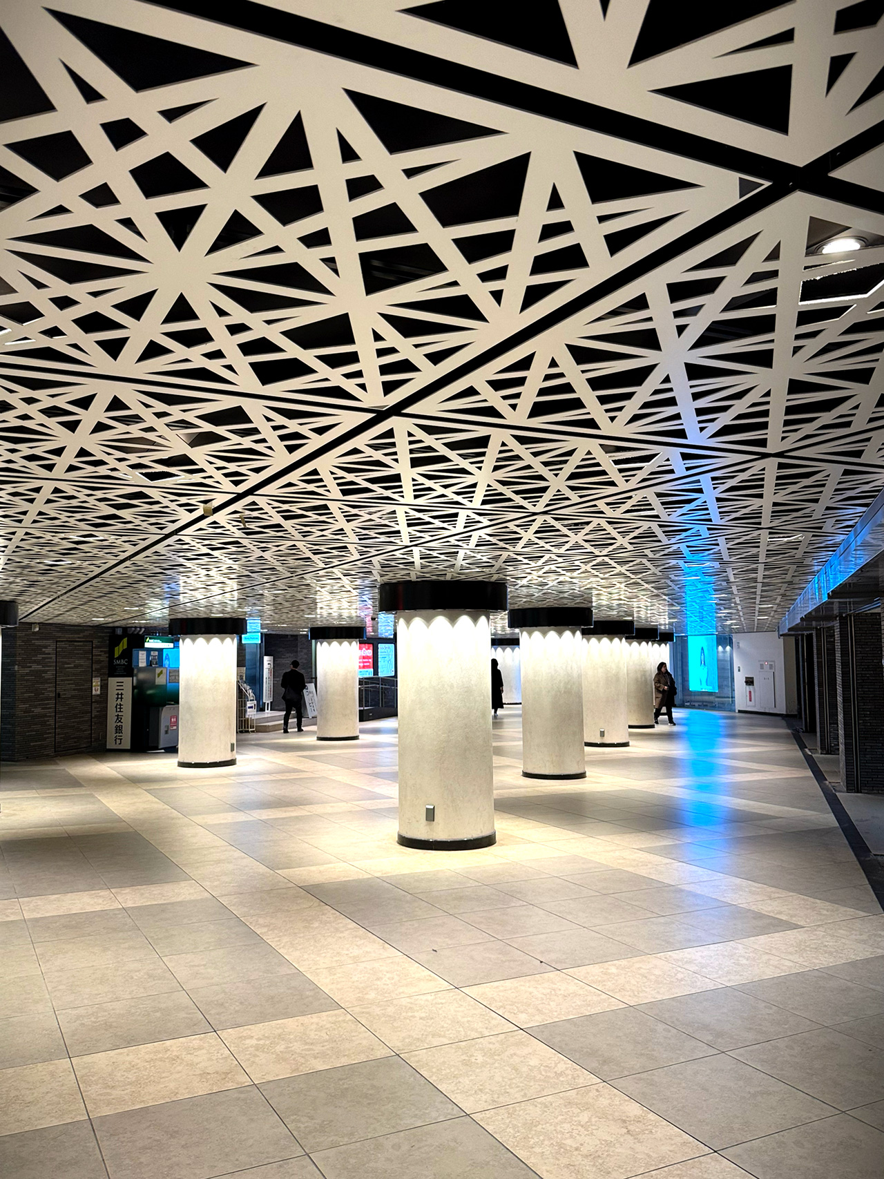 何ともオシャレな東京メトロ。