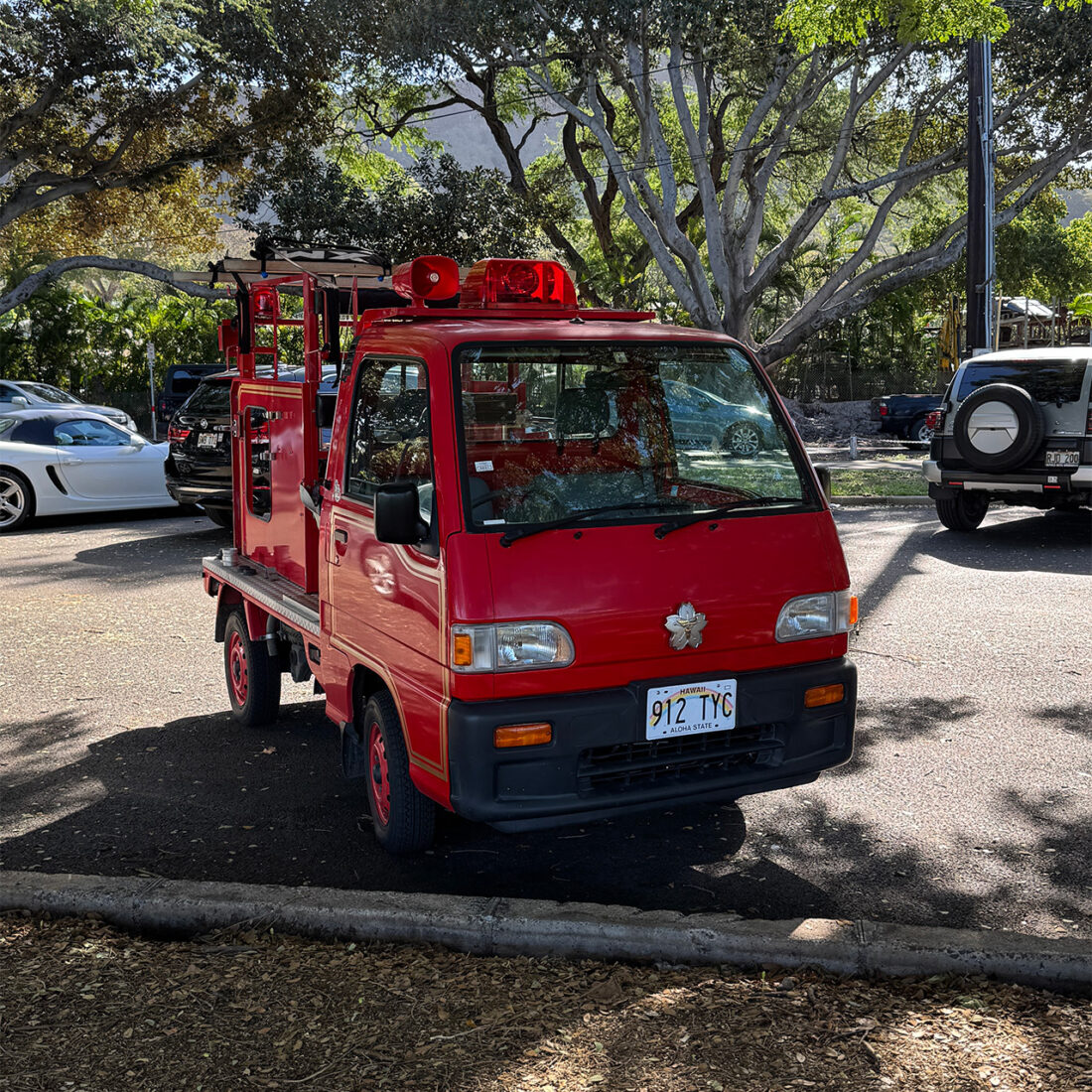 ハワイでは日本の消防車も走ってます。