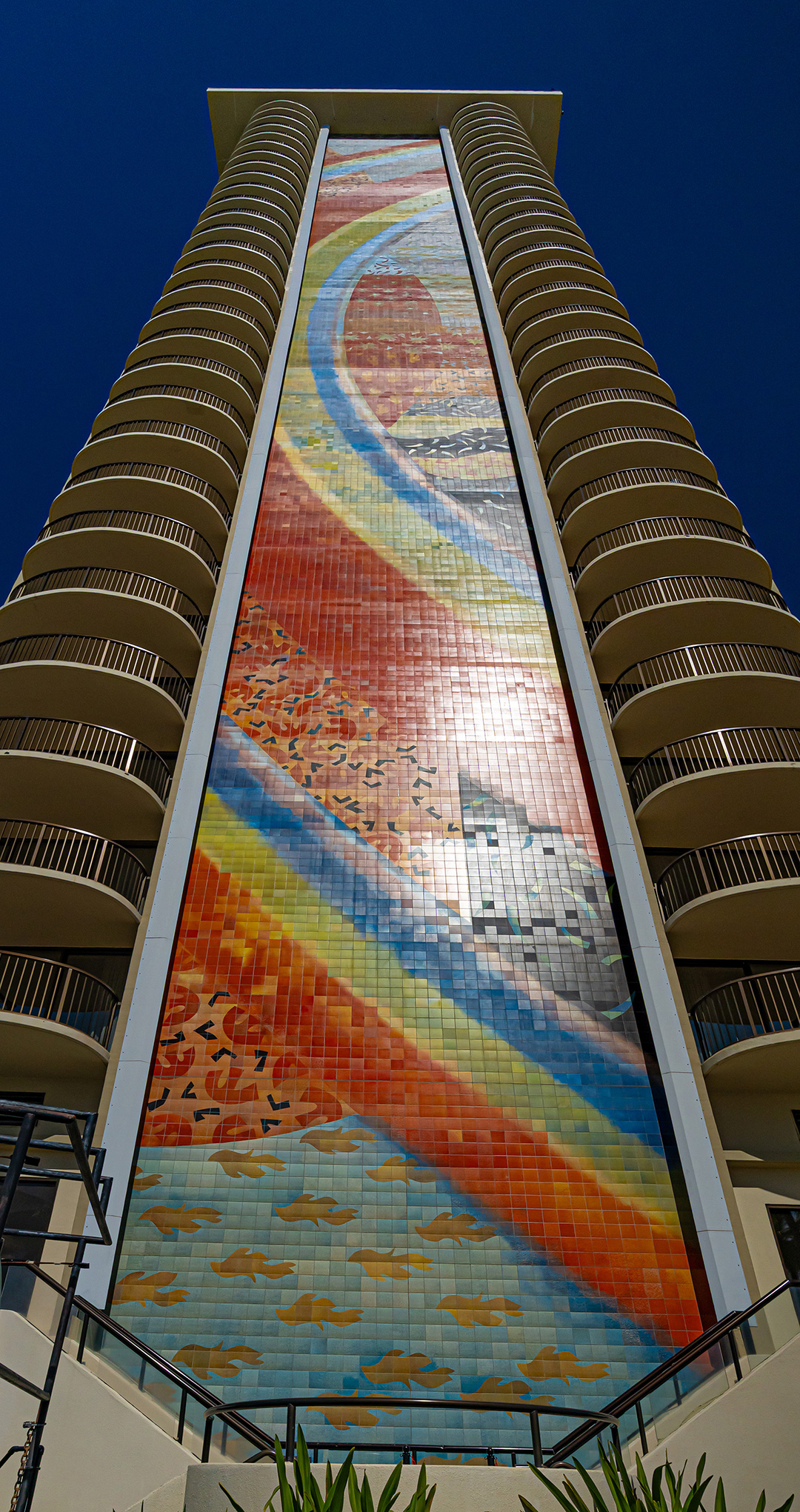 レインボータワー。