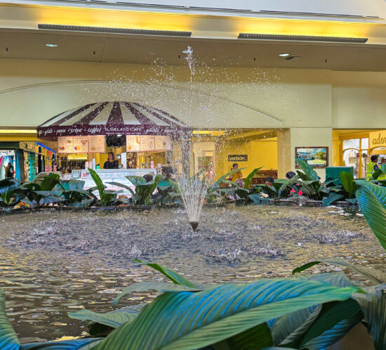 9時にカハラモール噴水前で。