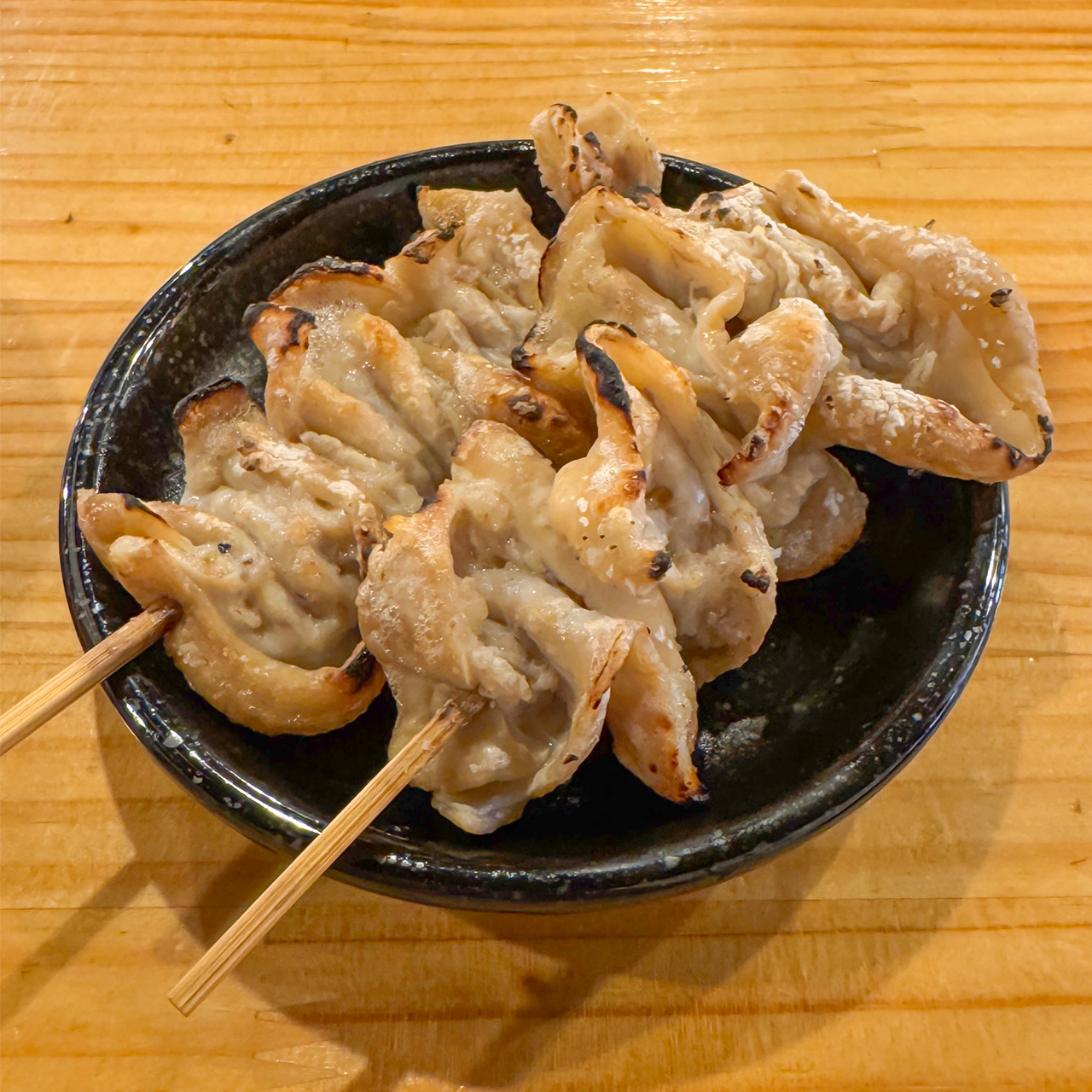 【立ち飲み もつ焼 寅屋京成店】京成成田、わざわざ食べに行くお店。