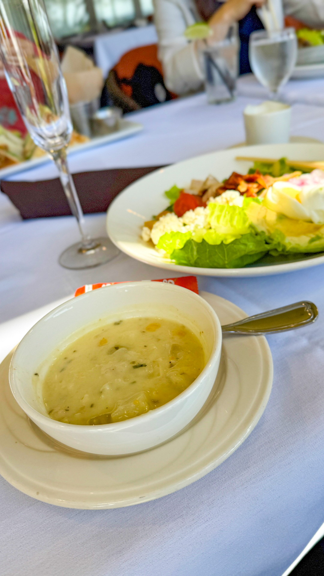 Waialae Country Clubでランチ。 Waialae Country Clubでランチ。