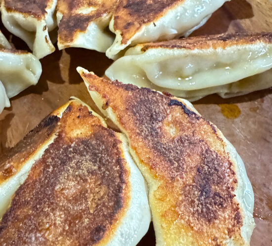 ケンちゃん餃子を建ちゃんの食べ方で。